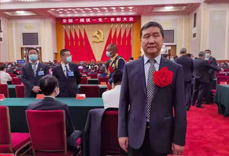 建黨百年<div   id=